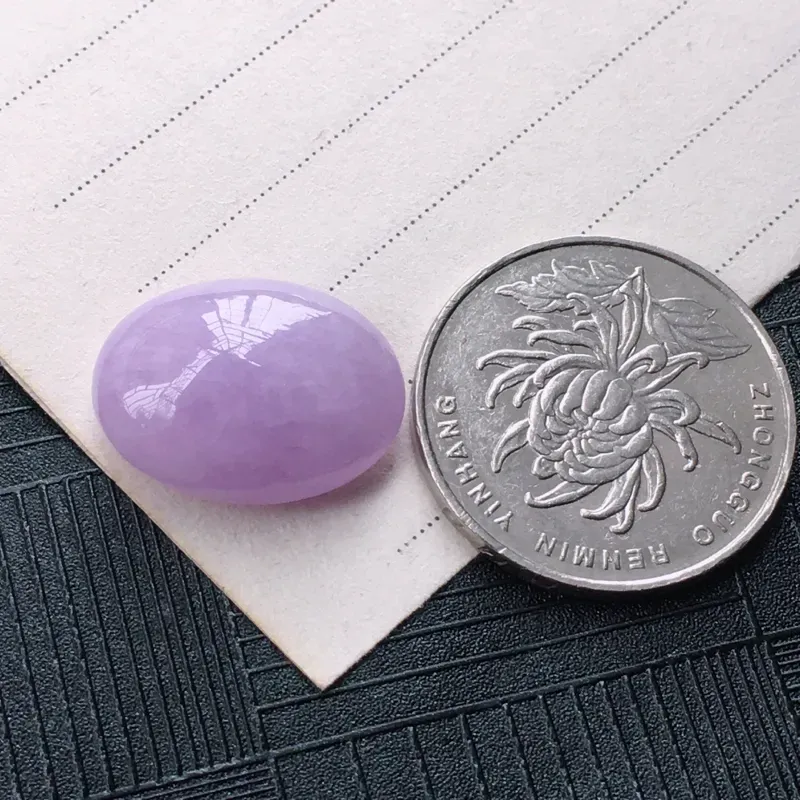 翡翠紫罗兰蛋面戒面，种水好玉质细腻温润，颜色漂亮，镶嵌后更好看。