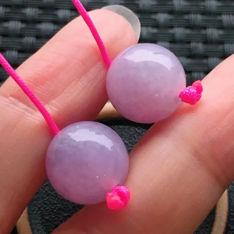 #自然光实拍# 紫罗兰圆珠一对 玉质细腻，种老起胶，种水好。