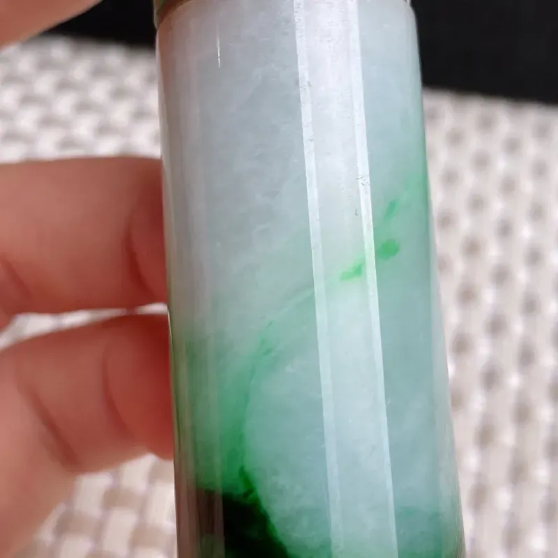 A货翡翠-种好飘绿平平安安香水瓶，尺寸-61.8*20.8mm