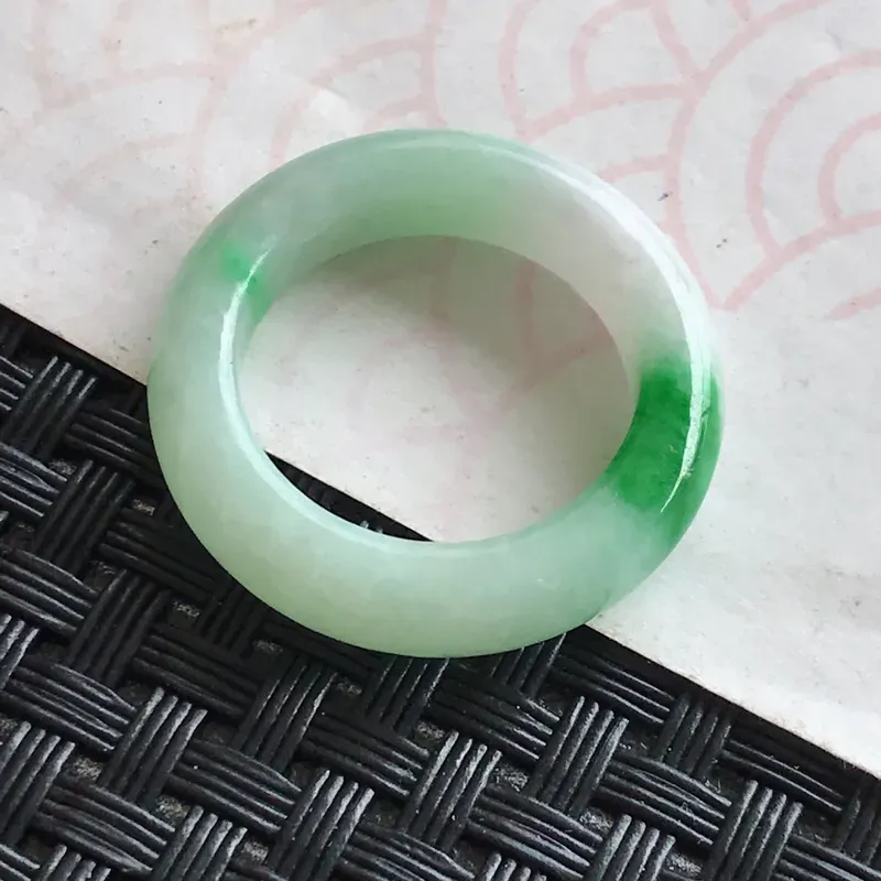 天然翡翠a货飘阳绿戒指圈口18mm宽5.7/4颜色好编号c1103