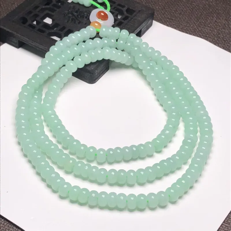 糯种果绿色算盘珠翡翠珠链项链、188颗、直径5.4毫米、质地细腻、色彩鲜艳、A078CM