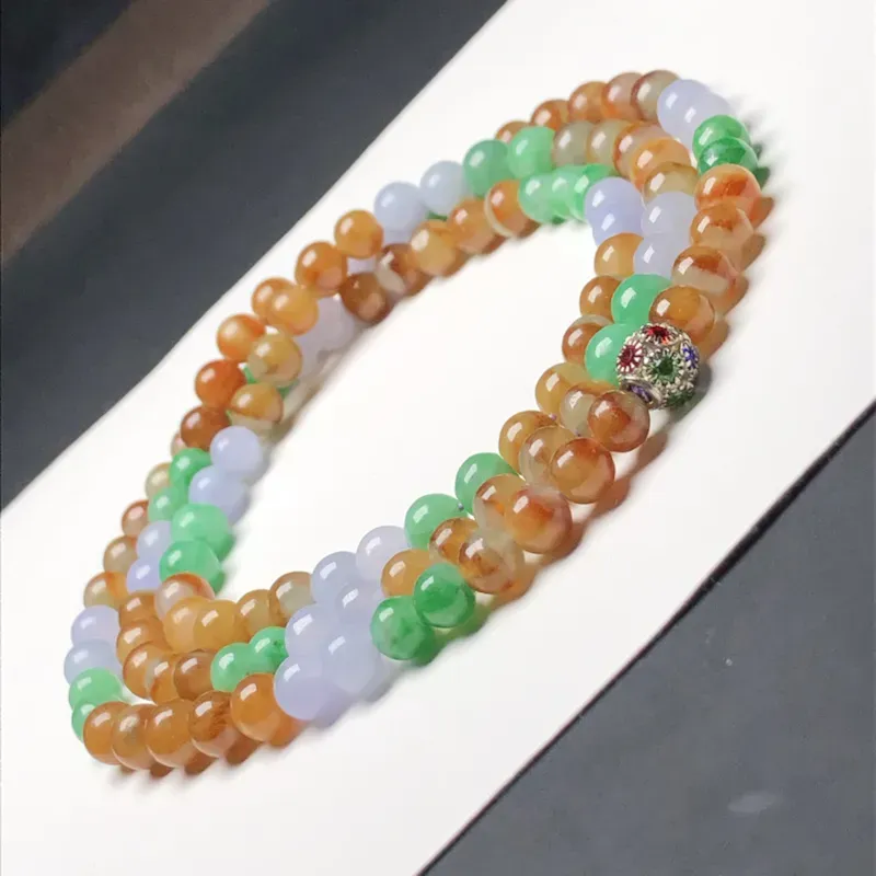 糯种三彩翡翠珠链项链，112颗，直径6.0毫米，质地细腻，色彩鲜艳，隔珠是装饰品，A219CN