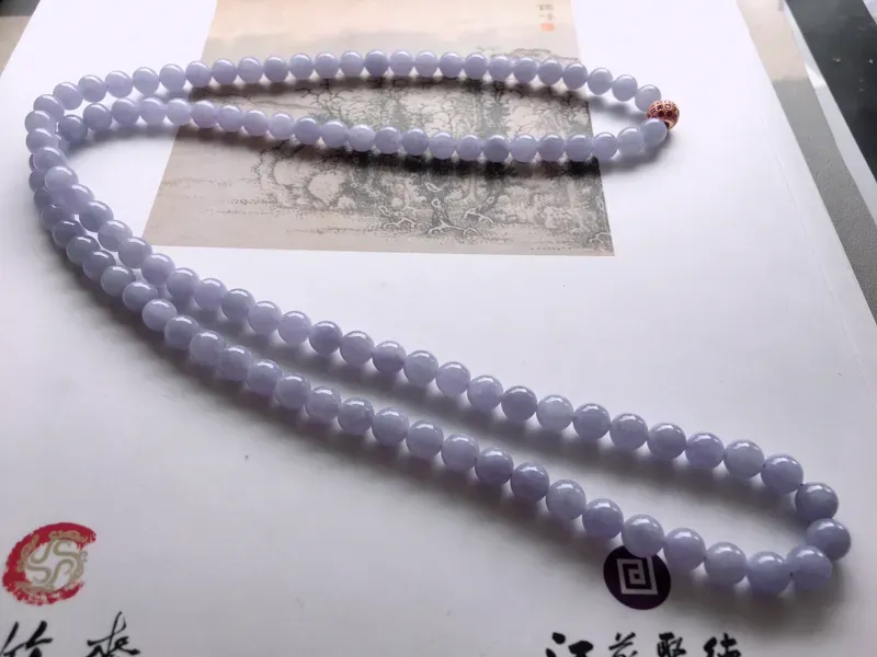 #自然光实拍# 紫罗兰圆珠项链 玉质细腻，种老起胶，隔珠为配饰。颗数:108颗