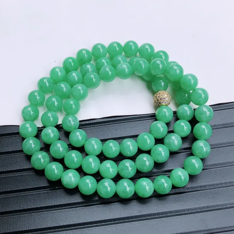 05/06   满绿圆珠项链，玉质细腻水润，底色漂亮，种水好