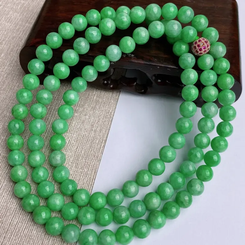 A货翡翠-种好满绿圆珠项链，尺寸-其一圆珠直径7.7mm