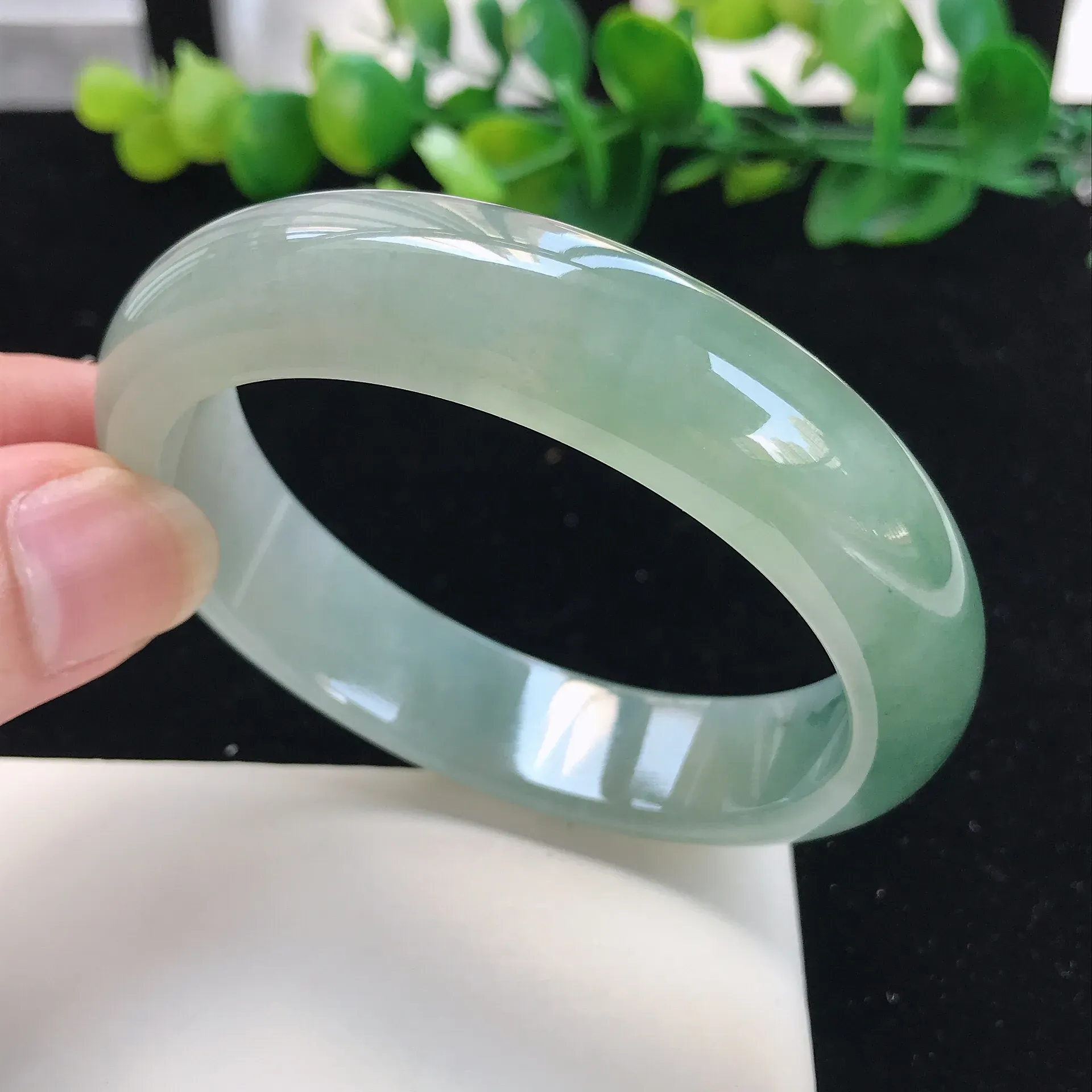 5mm,冰糯种淡绿手镯,冰润起胶,清新贵气-对庄翡翠网