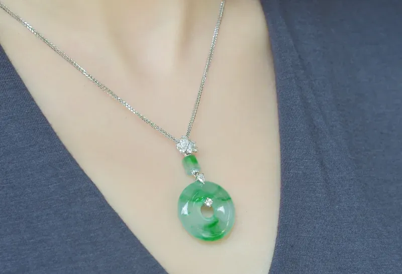 a货翡翠-种好紫罗兰招财貔貅吊坠,尺寸-45.6*20*14.3mm