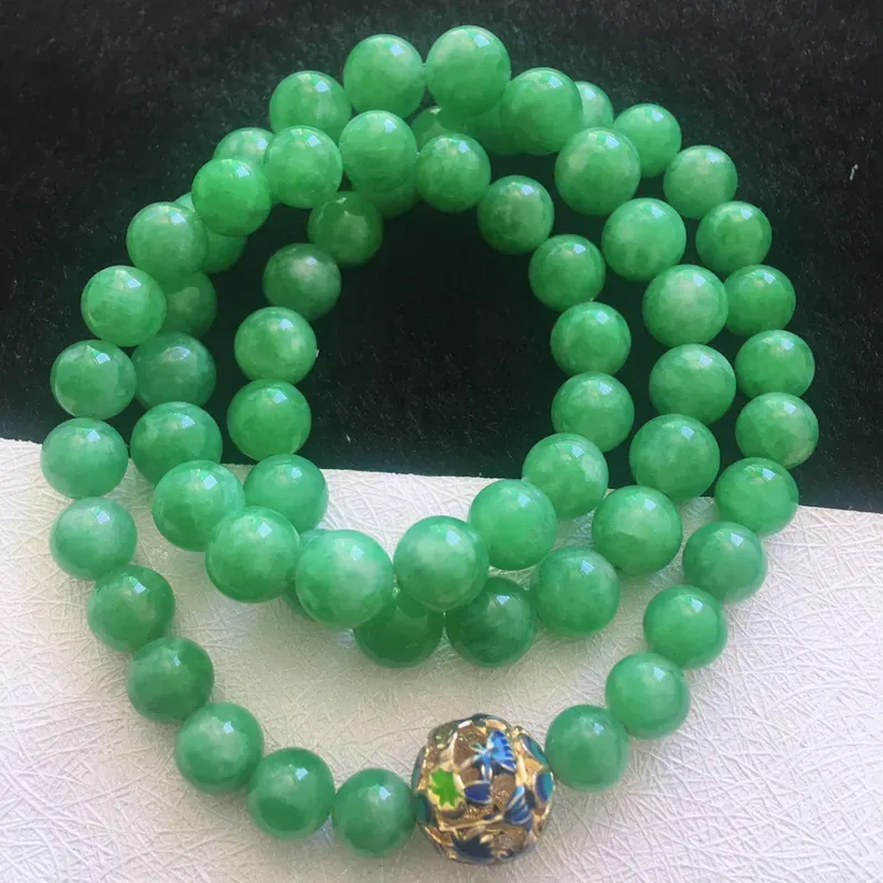 翡翠满绿油润油绿圆珠项链，翡翠佛珠玉链，色泽均匀，种老水足，玉质细腻，单珠8.4mm，共65颗