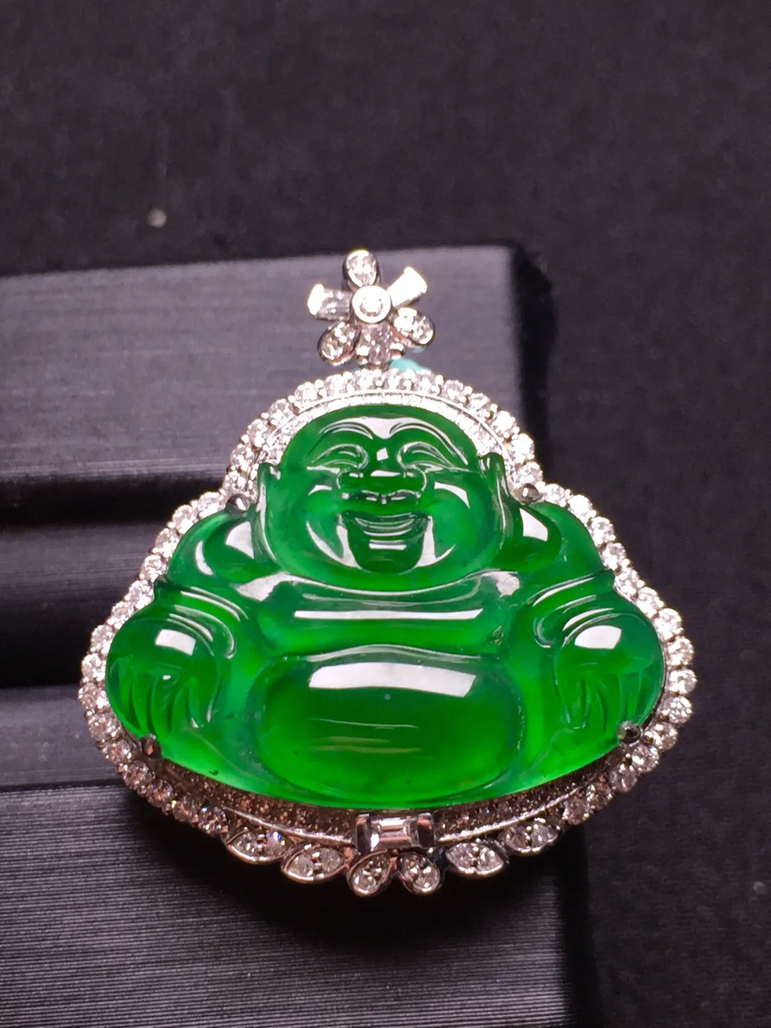 糯种春色【降龙尊者】吊坠 质地细腻 雕工精湛 色彩艳丽-对庄翡翠网