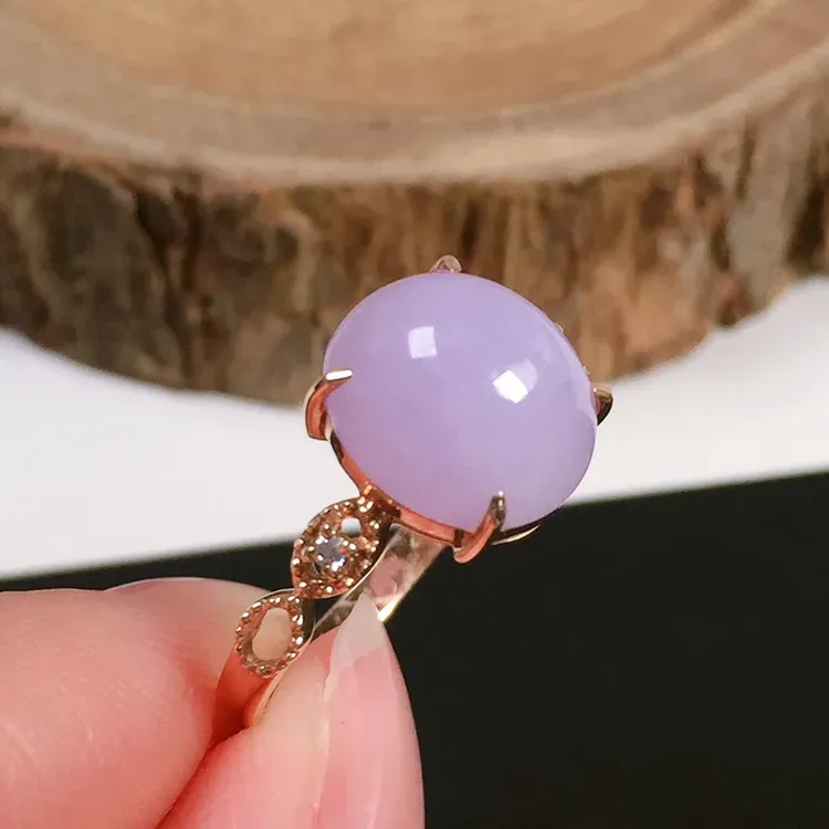 糯种紫罗兰戒指，料子细腻，色泽均匀，指圈:14#，裸石尺寸:10.2-9.2-5.9