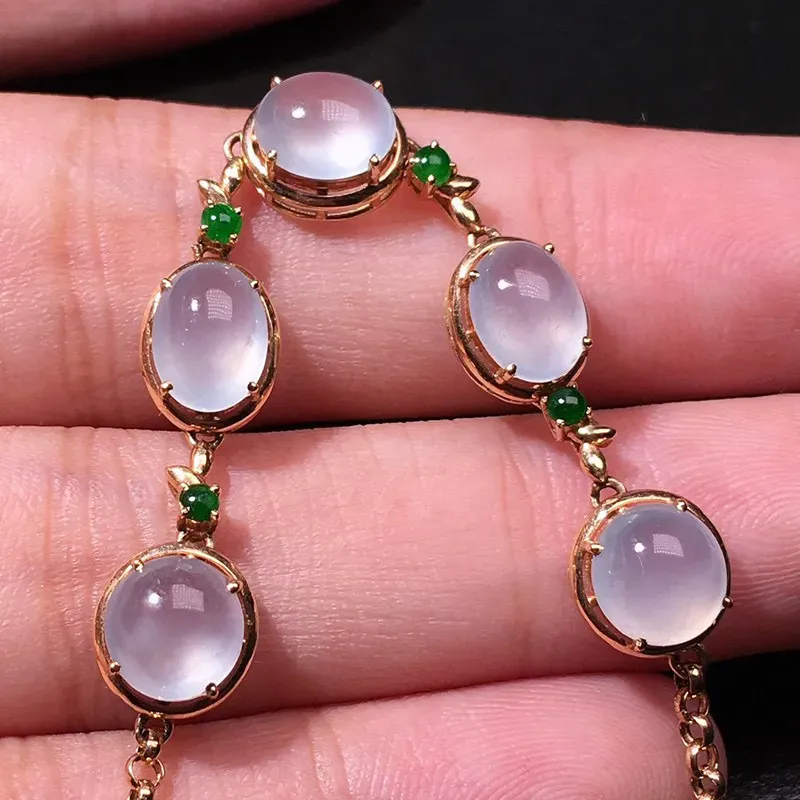 严选推荐老坑冰种翡翠蛋面手链,18k金钻镶嵌而成,品相佳,佩戴效果佳