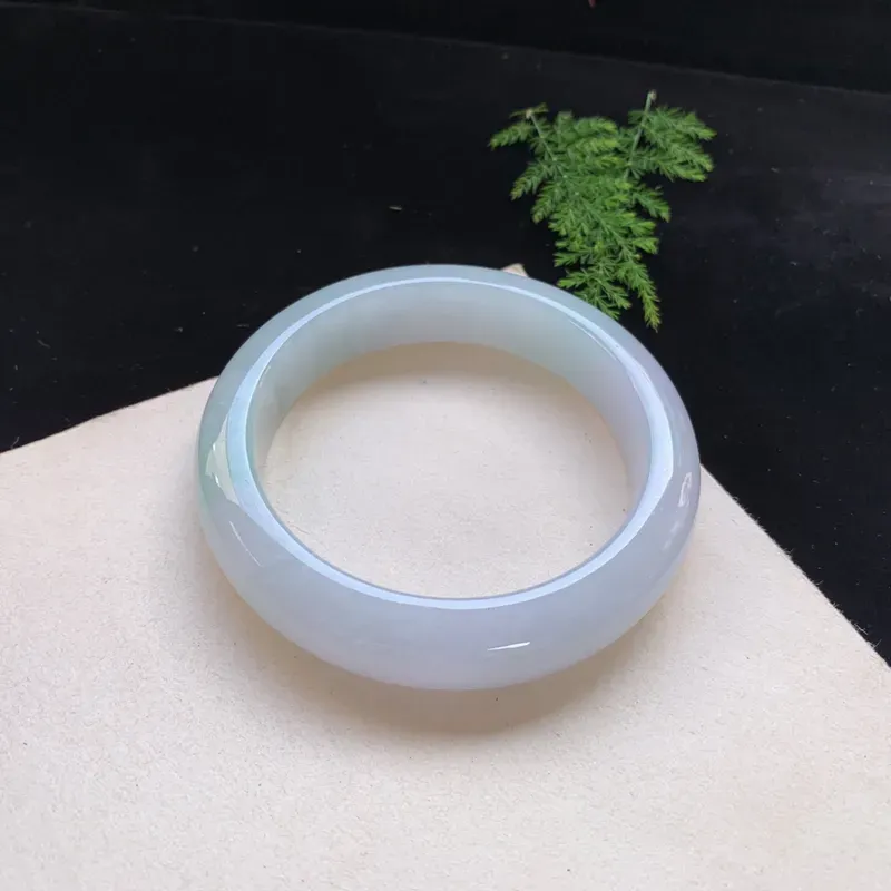 2/9.6 天然翡翠玉手镯,饱满水润,玉质润,品相