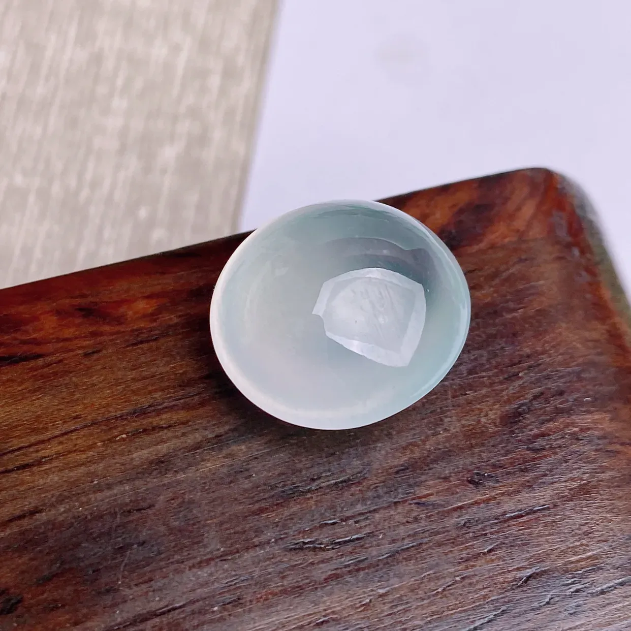 A货翡翠-种好冰种蛋面镶嵌件，尺寸-15.6*14.6*8.6mm