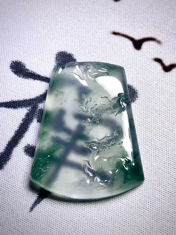 【一路相伴】,瑞禧玉雕作品,高品质翡翠料子, 39.5-30-5mm, 12.65g