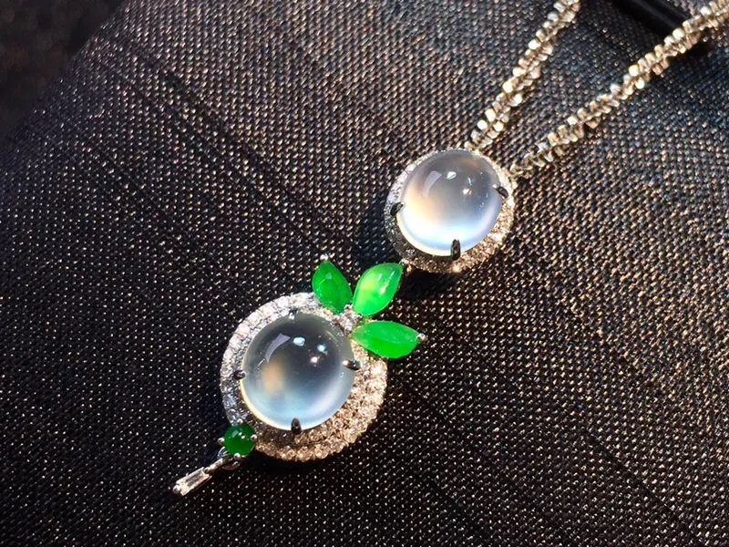 诚意推荐老坑高冰种起光如