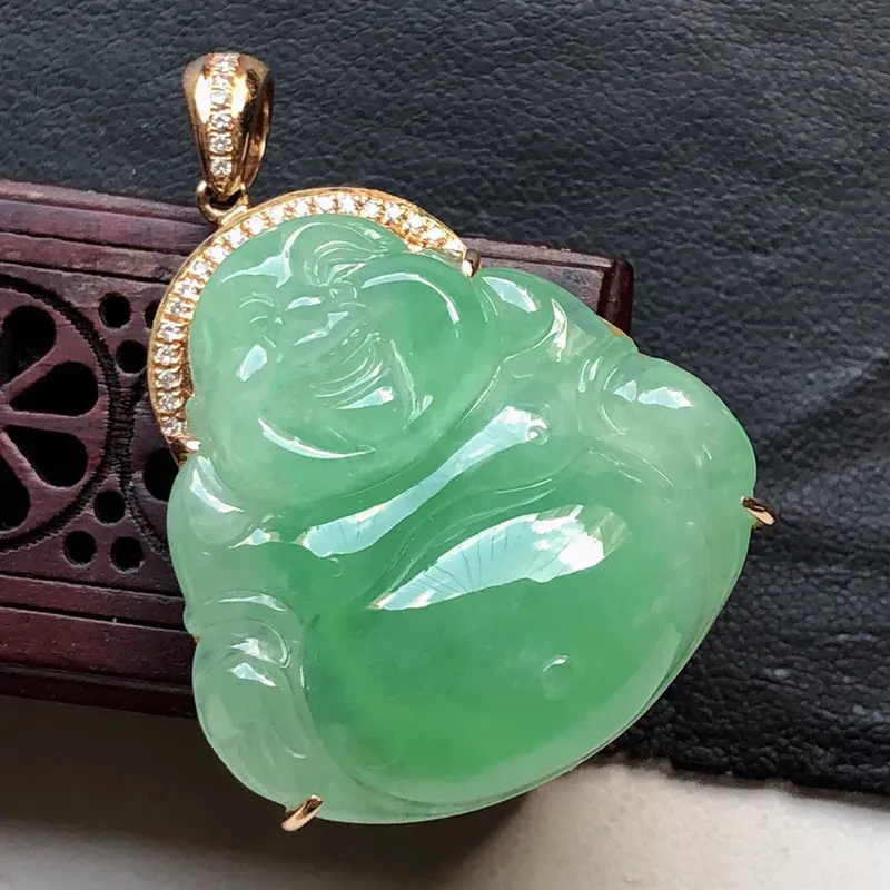 冰种水润飘阳绿精美马到功成翡翠吊坠 玉质细腻 冰清玉润 颜色漂亮 玲