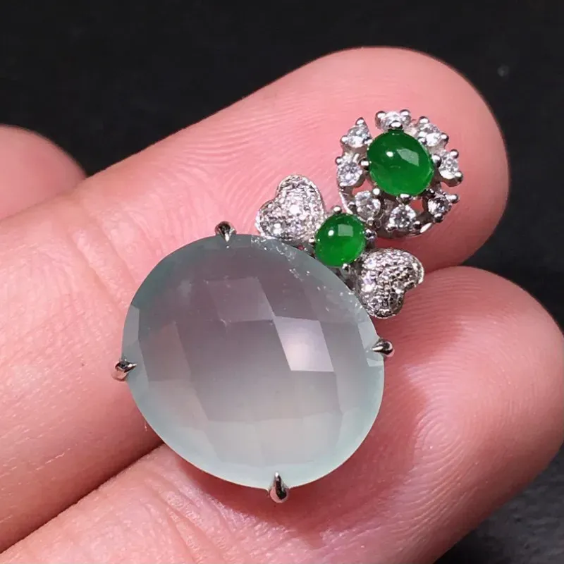 天然翡翠a货满绿路路通吊