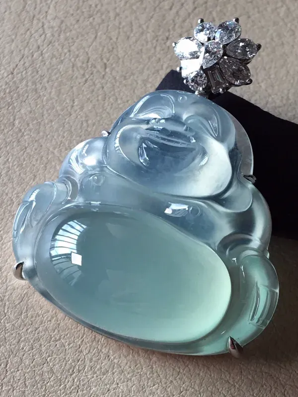 冰佛公,无纹裂,饱满,起光,肚子特别饱满,裸石尺寸26.2/29/13.7-35.