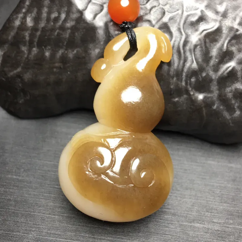 《福禄》18克,新疆和田玉且末糖料,苏工名家作品,糖色漂亮,脂份好