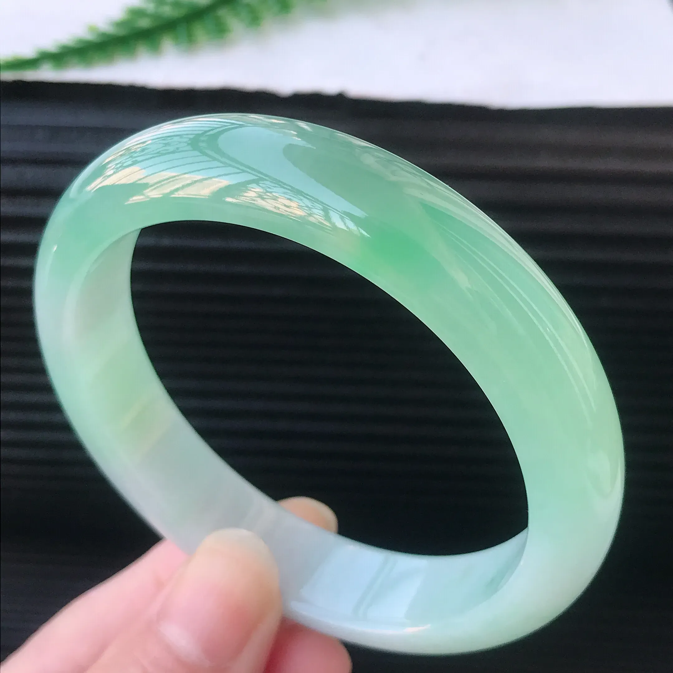老坑水润晴水绿翡翠正圈手镯  圈口54.6/12.6/7.