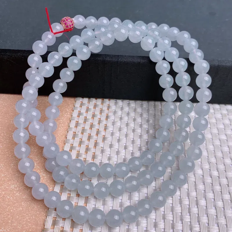 A货翡翠-种好冰润圆珠项链，尺寸-7.6mm，配珠为装饰品