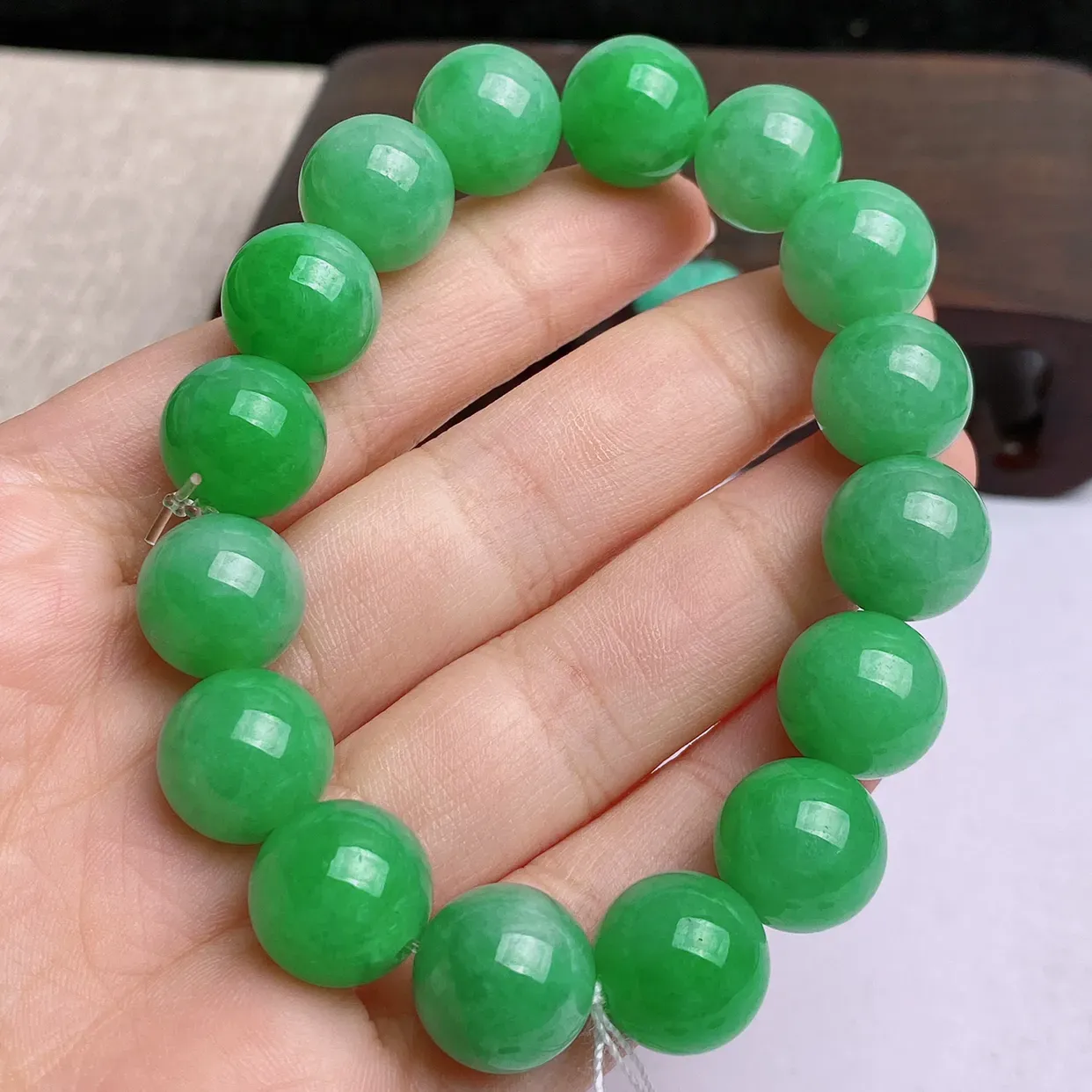 A货翡翠-种好满绿圆珠手链，尺寸-12mm