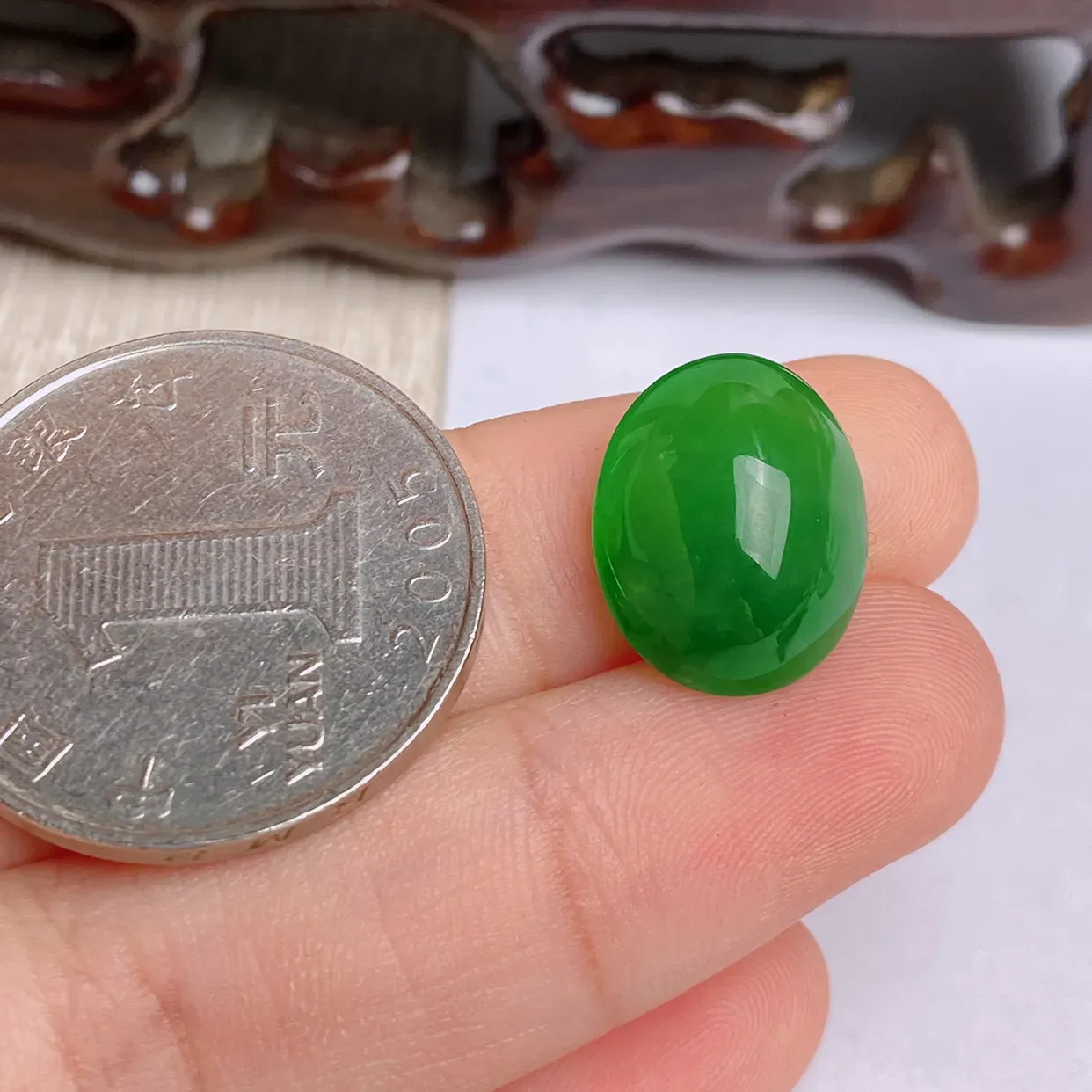 A货翡翠-种好满绿蛋面镶嵌件，尺寸-15.1*11.7*6.9mm