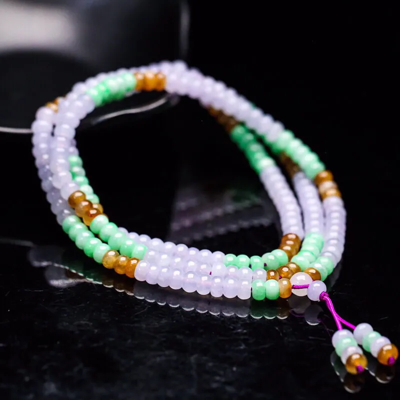 推荐款三彩翡翠珠链。共200颗珠子，取其中一颗珠尺寸大约5.6*3.4mm，实物漂亮，色泽清新