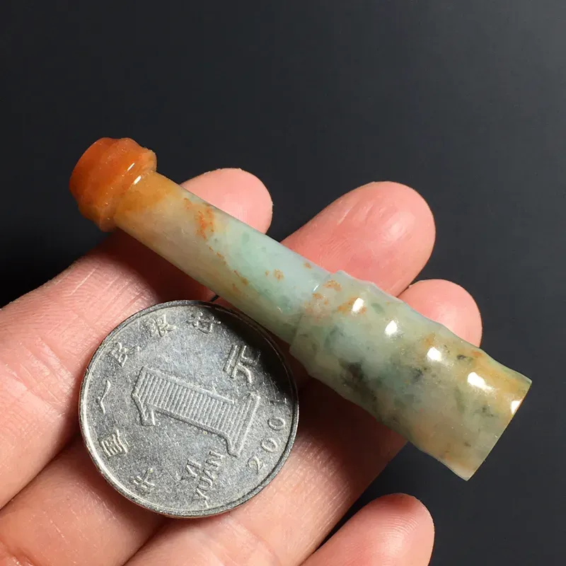 双彩精美烟嘴 尺寸57-12毫米 色泽亮丽 小巧精致