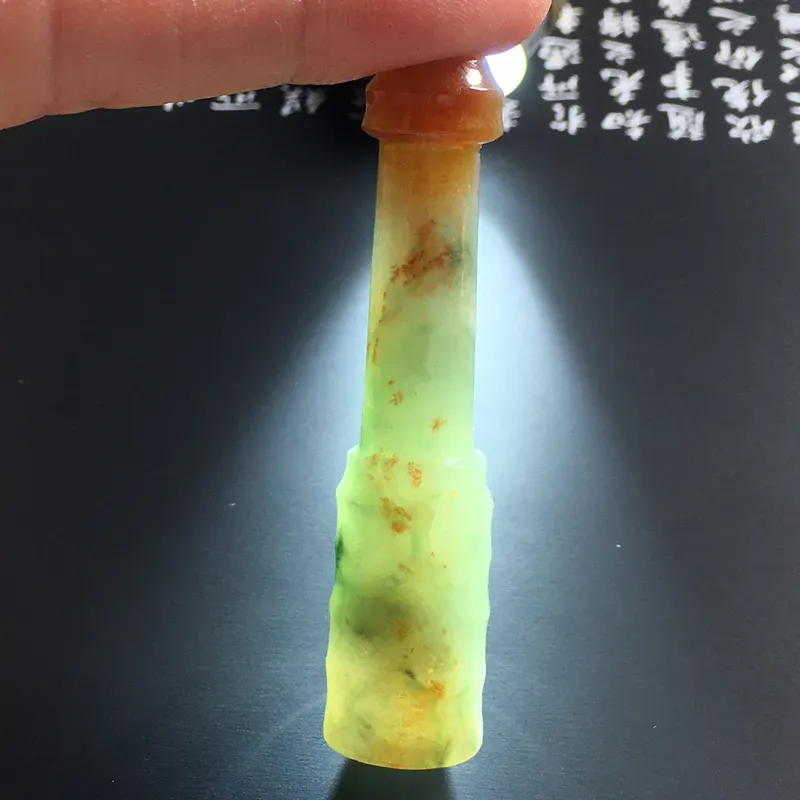 双彩精美烟嘴 尺寸57-12毫米 色泽亮丽 小巧精致