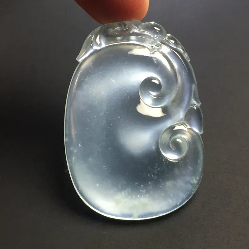 老坑玻璃种【如意】吊坠 水润通透 起光起胶 质地细腻 雕工精湛 款式时尚