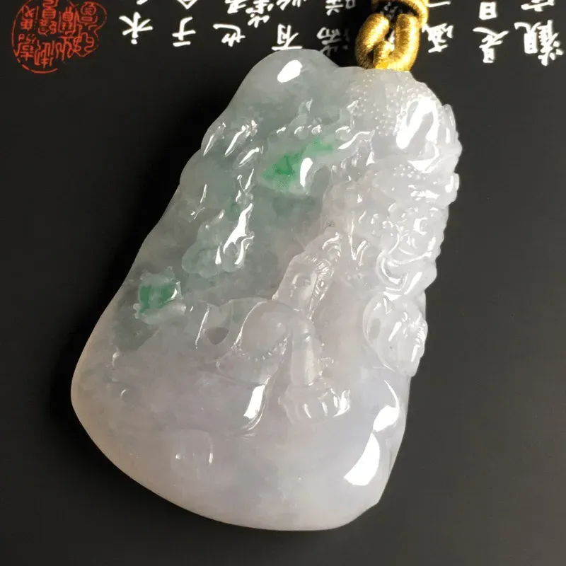 冰糯种飘翠【自在观音】吊坠 质地细腻 雕工精湛