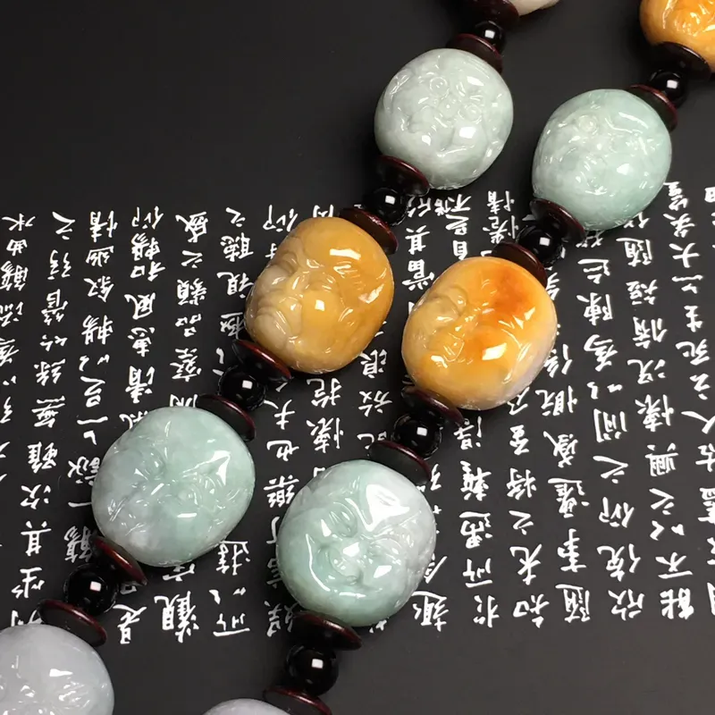 糯化种三彩十八罗汉项链 18颗 质地细腻 色彩艳丽 雕工精湛 款式新颖 任选单颗尺寸26.6-25.2-18毫米