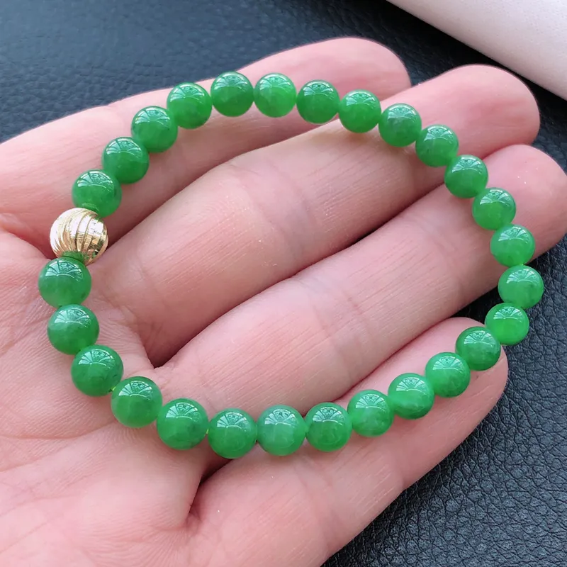 飘绿翡翠圆珠手链,玉质莹润,佩戴佳品,圆珠直径:6.4mm,27颗