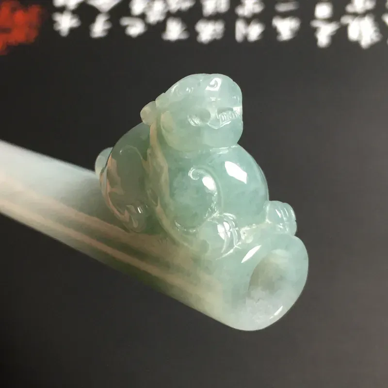 糯化种【招财貔貅】烟嘴 质地细腻 雕工精湛 款式新颖 水润通透