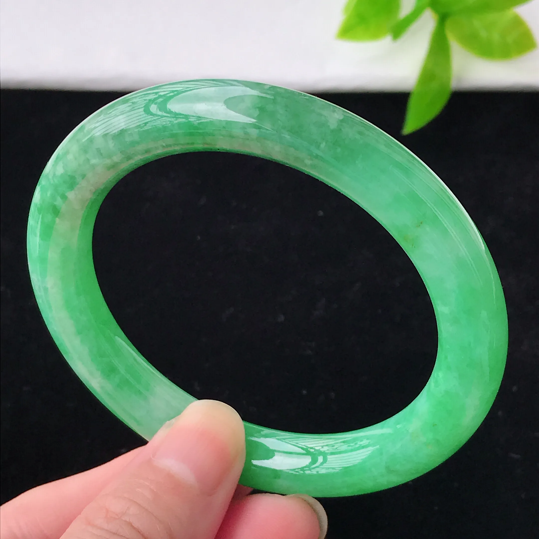 3 水润满绿翡翠圆条手镯  圈口55.3/10.1/9.