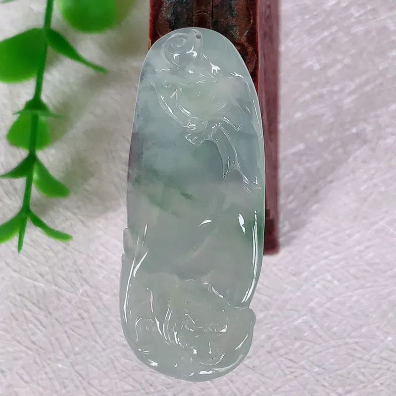 【超低价放漏】冰飘花年年有余翡翠吊坠，冰润精美，翡翠玉质细腻，种水足，工艺精湛 ，佩戴精美！#41.30