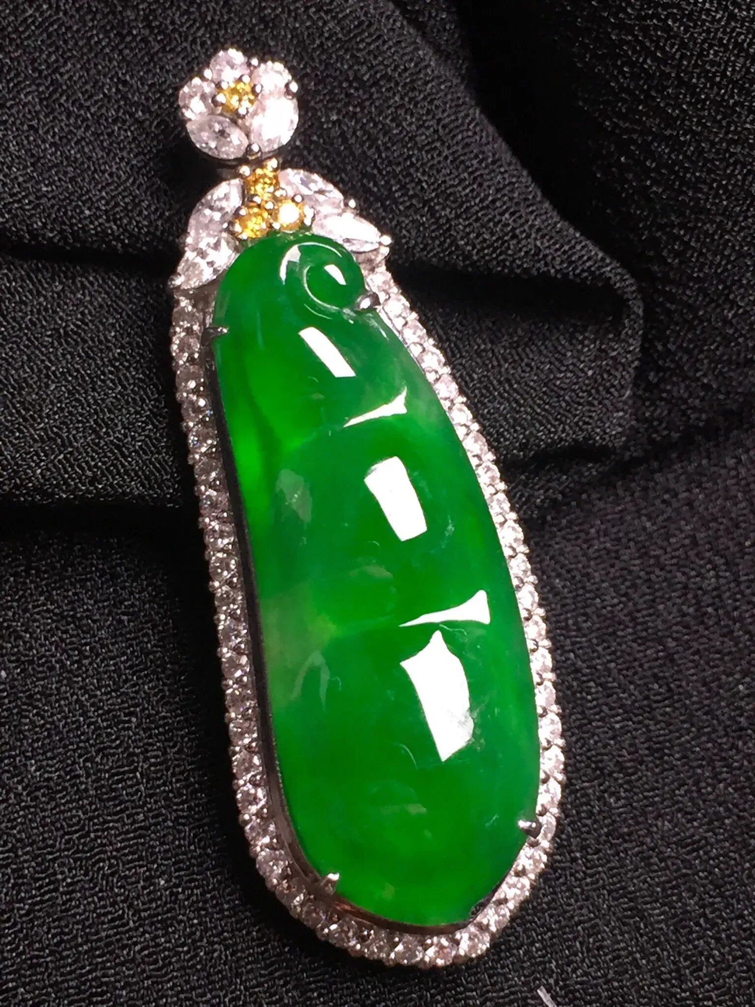 a货翡翠种好冰润招财麒