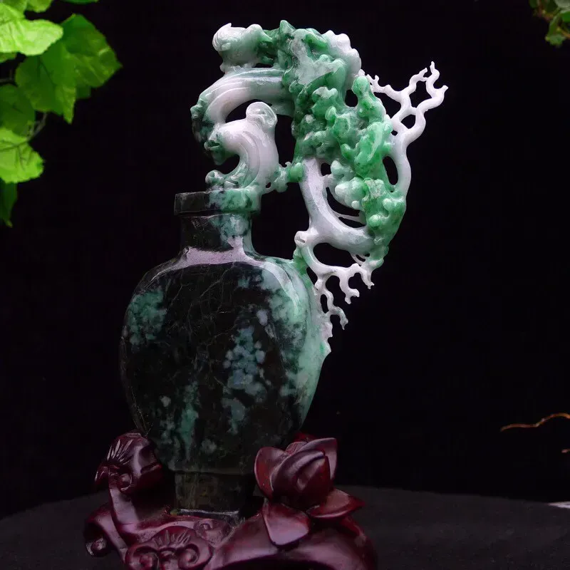 翡翠飘绿俏色巧雕精工花瓶，平平安安，盆景摆件 裸石尺寸200*120*15mm 连精美檀木座 zz尺