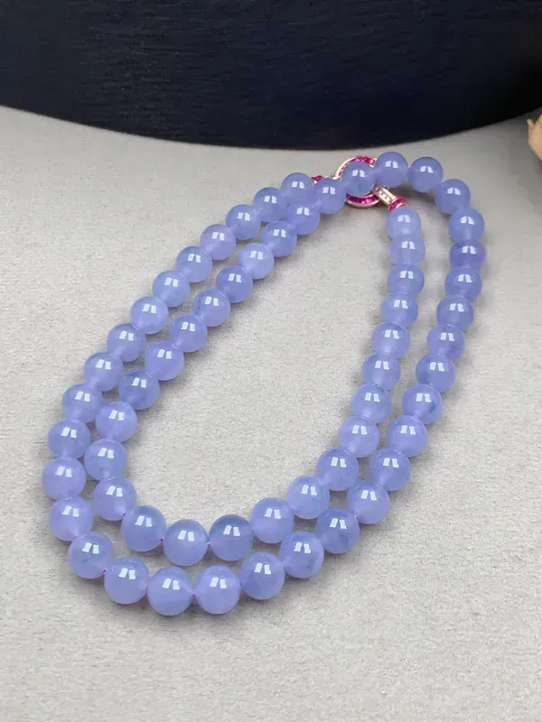 冰紫佛珠项链，冰莹透亮起莹光，紫色很正且均匀，见光不失色，共60颗珠径10mm