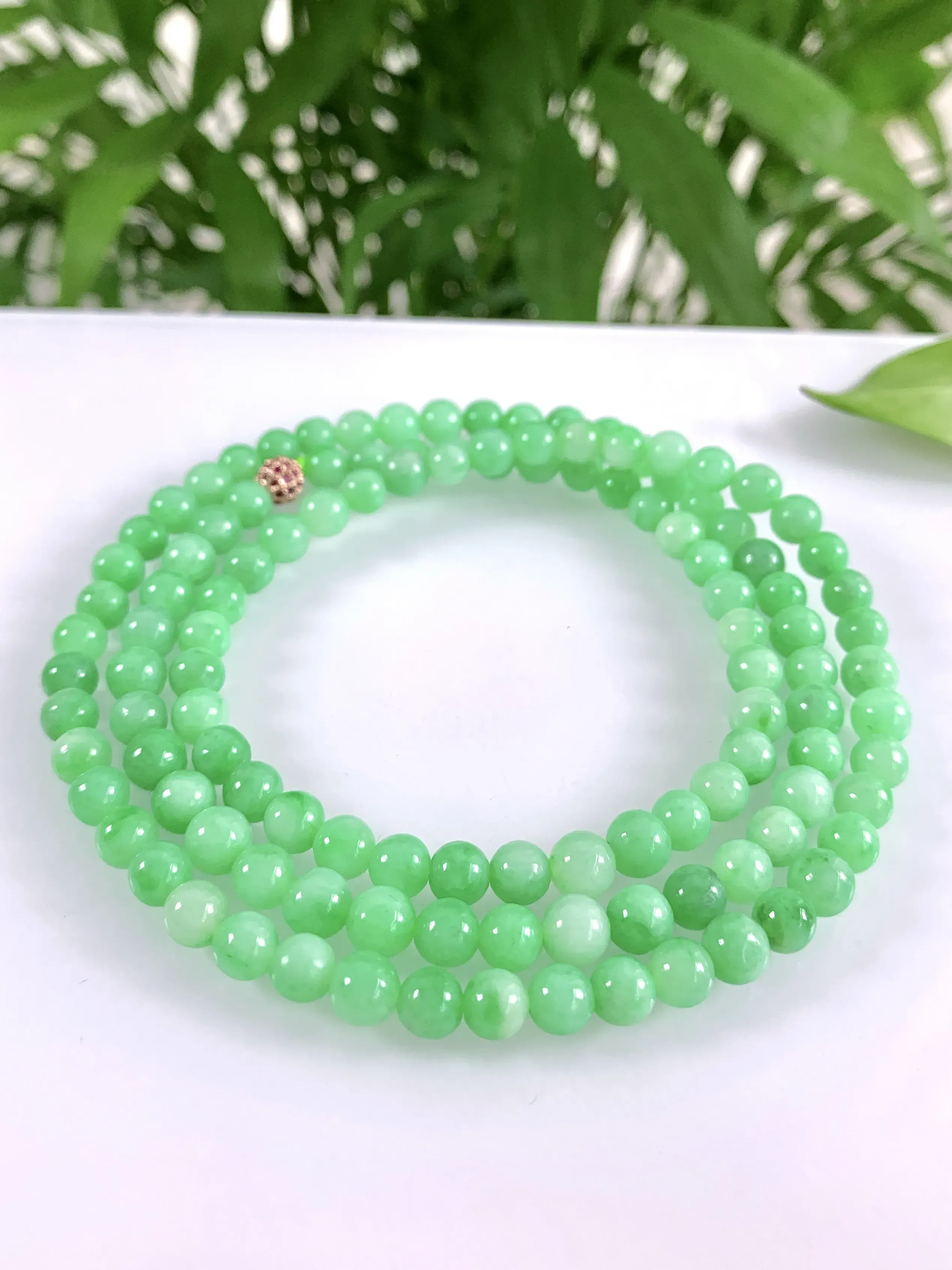 缅甸天然翡翠A货，冰润满绿果阳绿圆珠项链手链，尺寸：6.2mm/118颗，长度700mm，重量：44