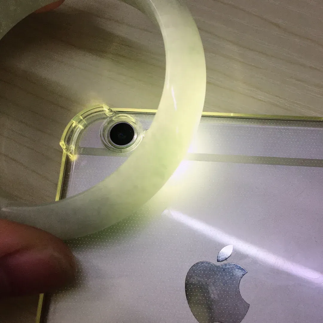 【超低价放漏】天然A货翡翠手镯，玉质莹润，佩戴效果更美，商品尺寸:内径:56.3MM，玉：13.4*7.6MM，整体货品质量：55.55g