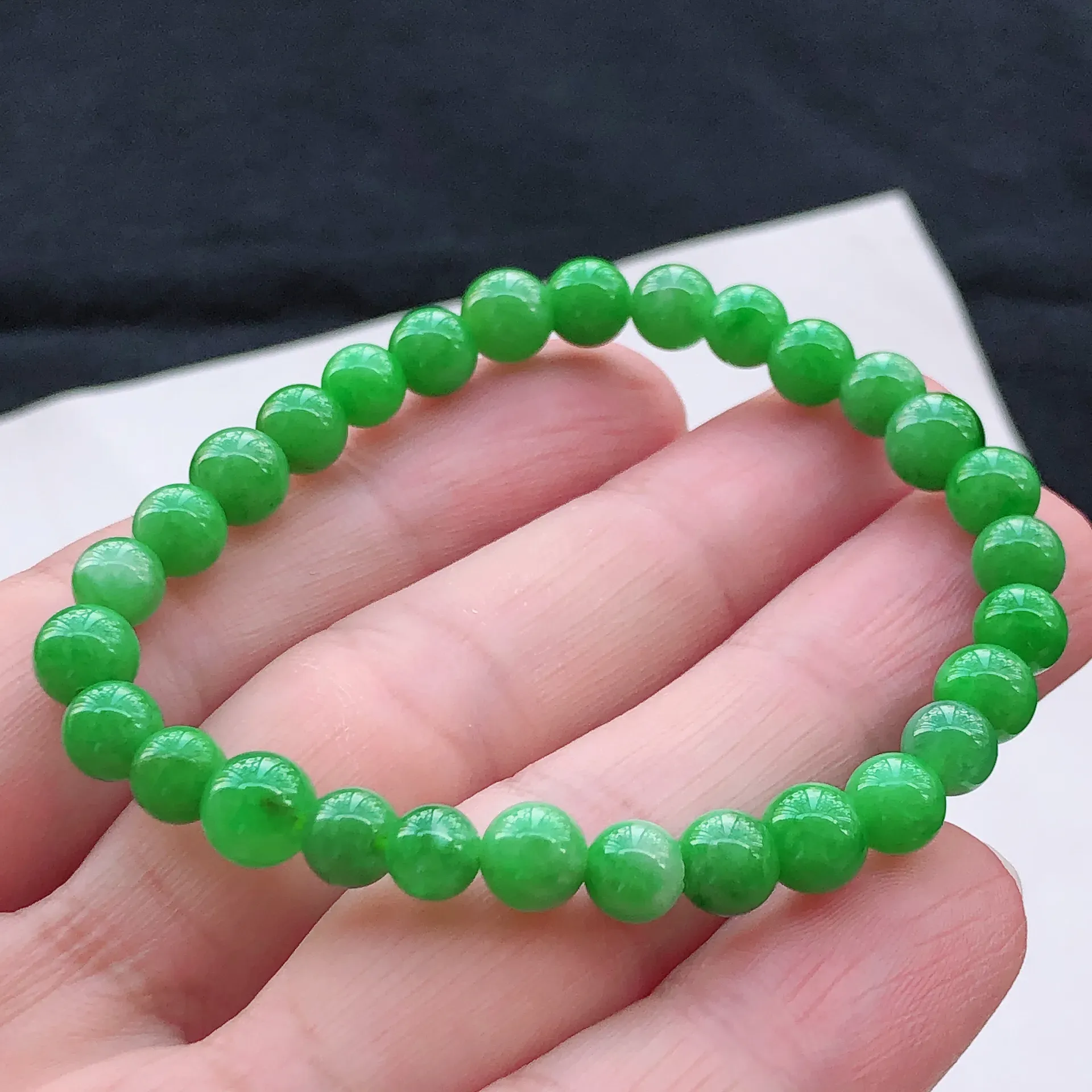 伟德国际乌兰察布市集宁区人民法院关于CH768 天然翡翠A货蓝水正圈手镯572圈口1（第一次拍卖）的公告