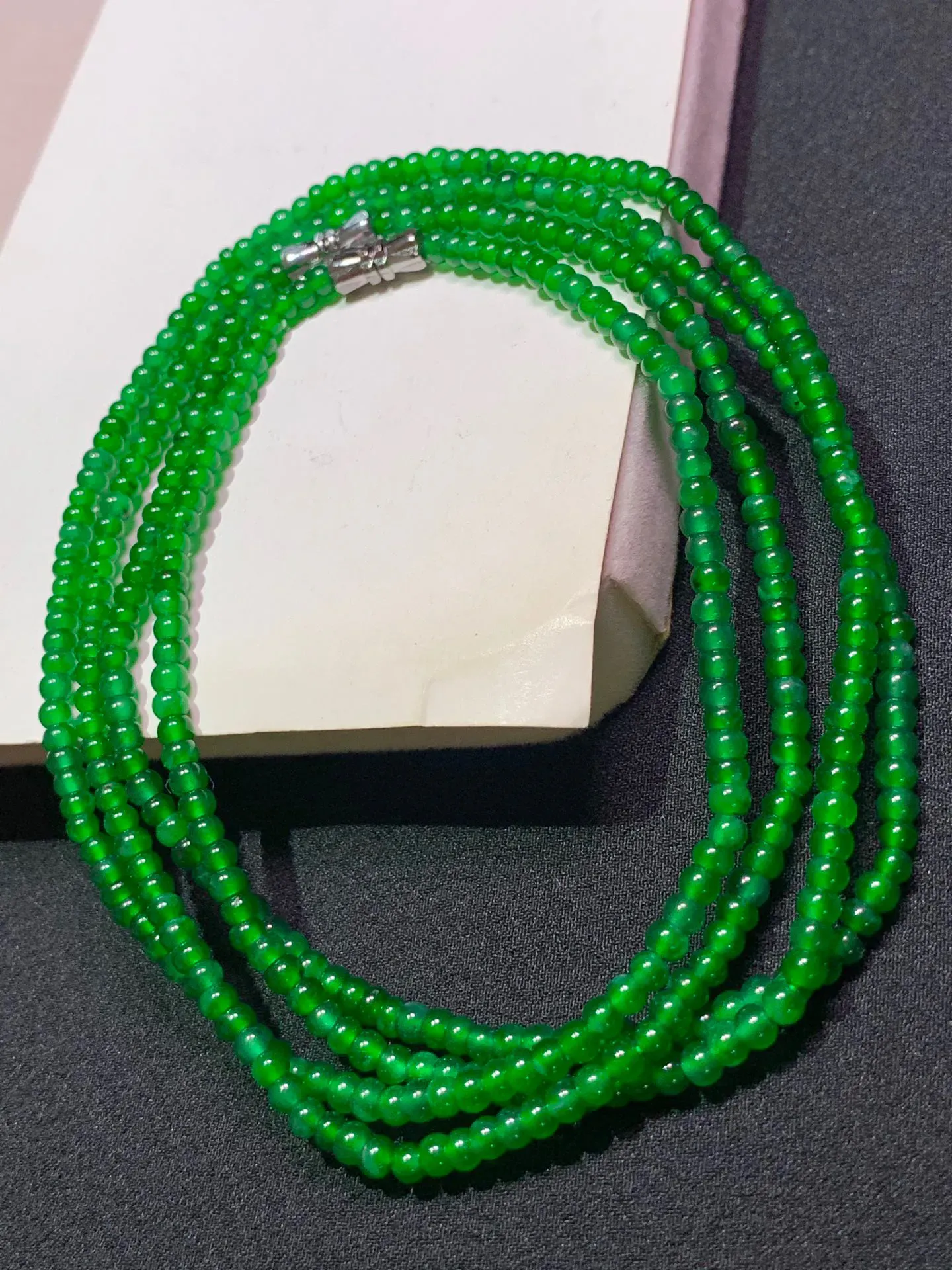 冰种满绿算盘珠项链两条 直径:3.4mm