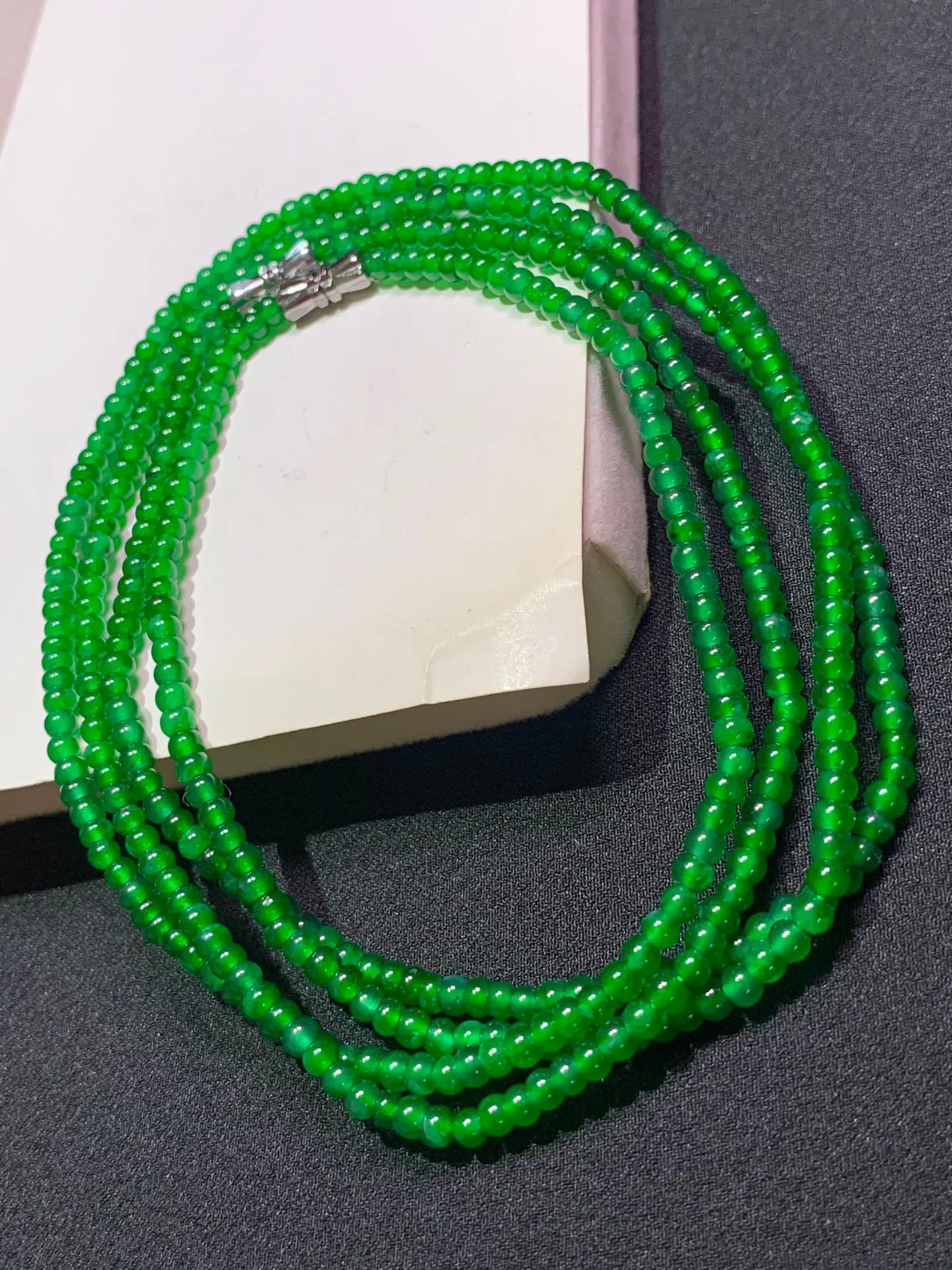冰种满绿算盘珠项链两条 直径:3.4mm