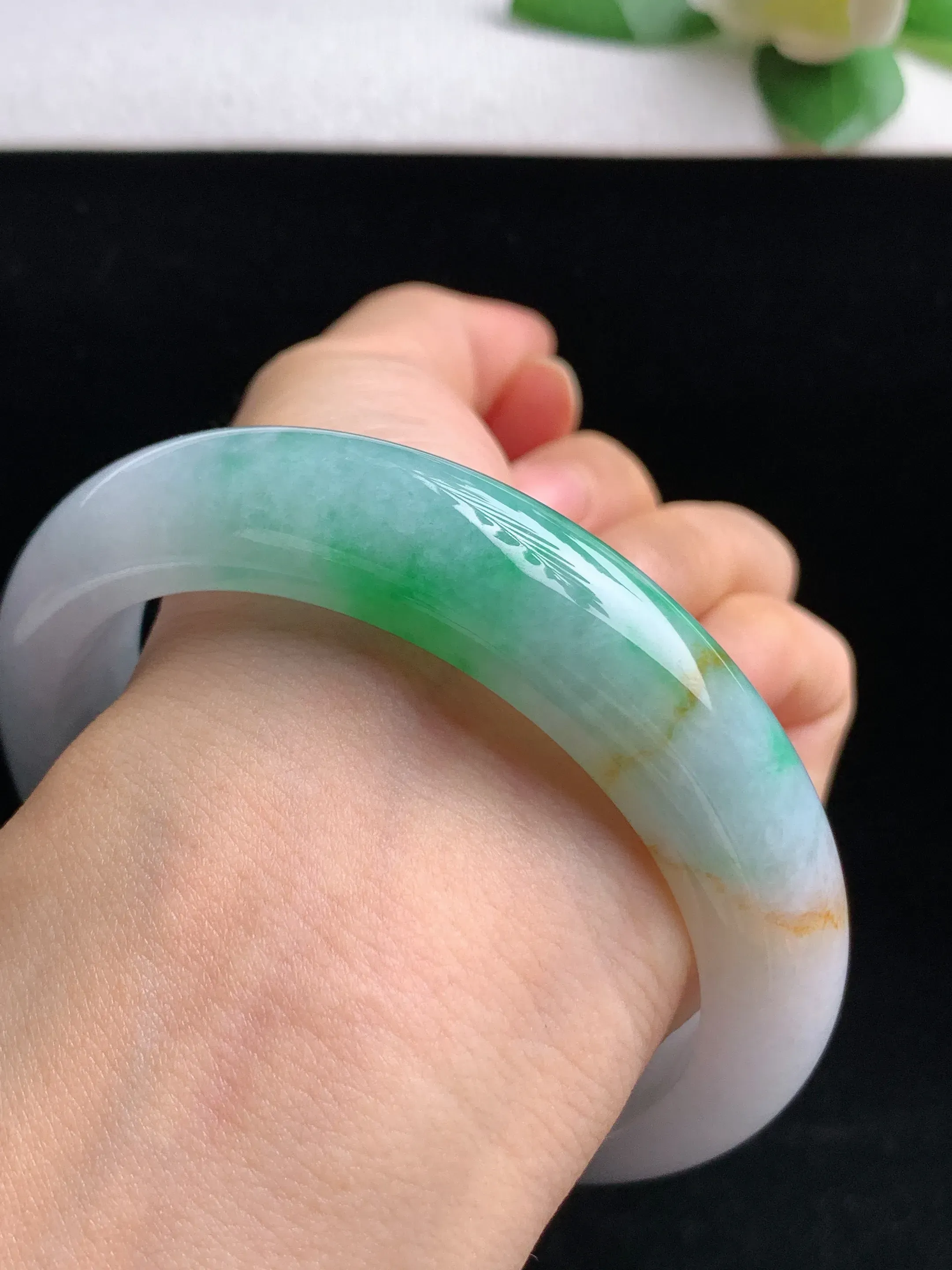 天然a货翡翠老坑冰润黄加绿双彩正装正圈手镯62-63