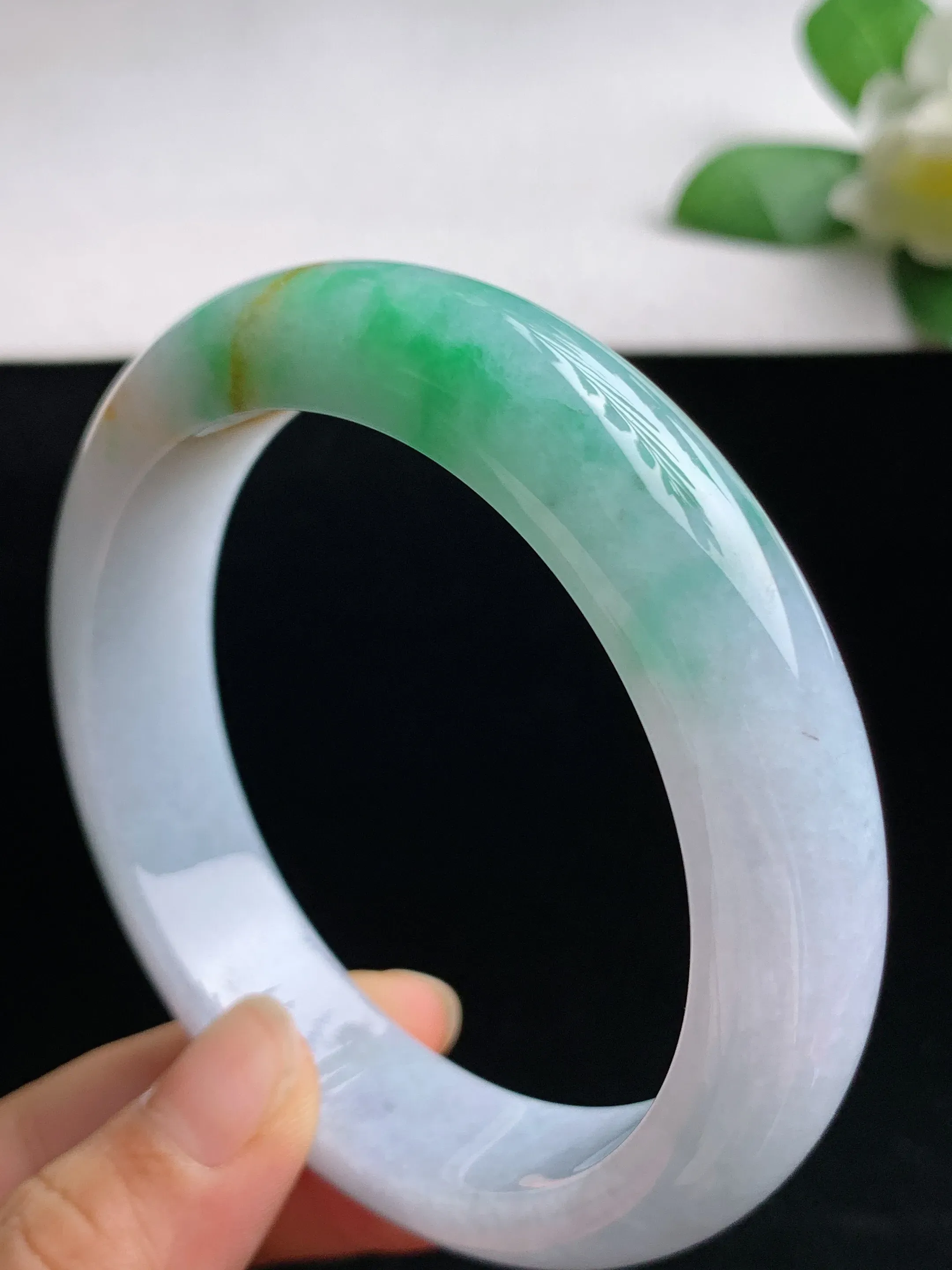 天然a货翡翠老坑冰润黄加绿双彩正装正圈手镯62-63