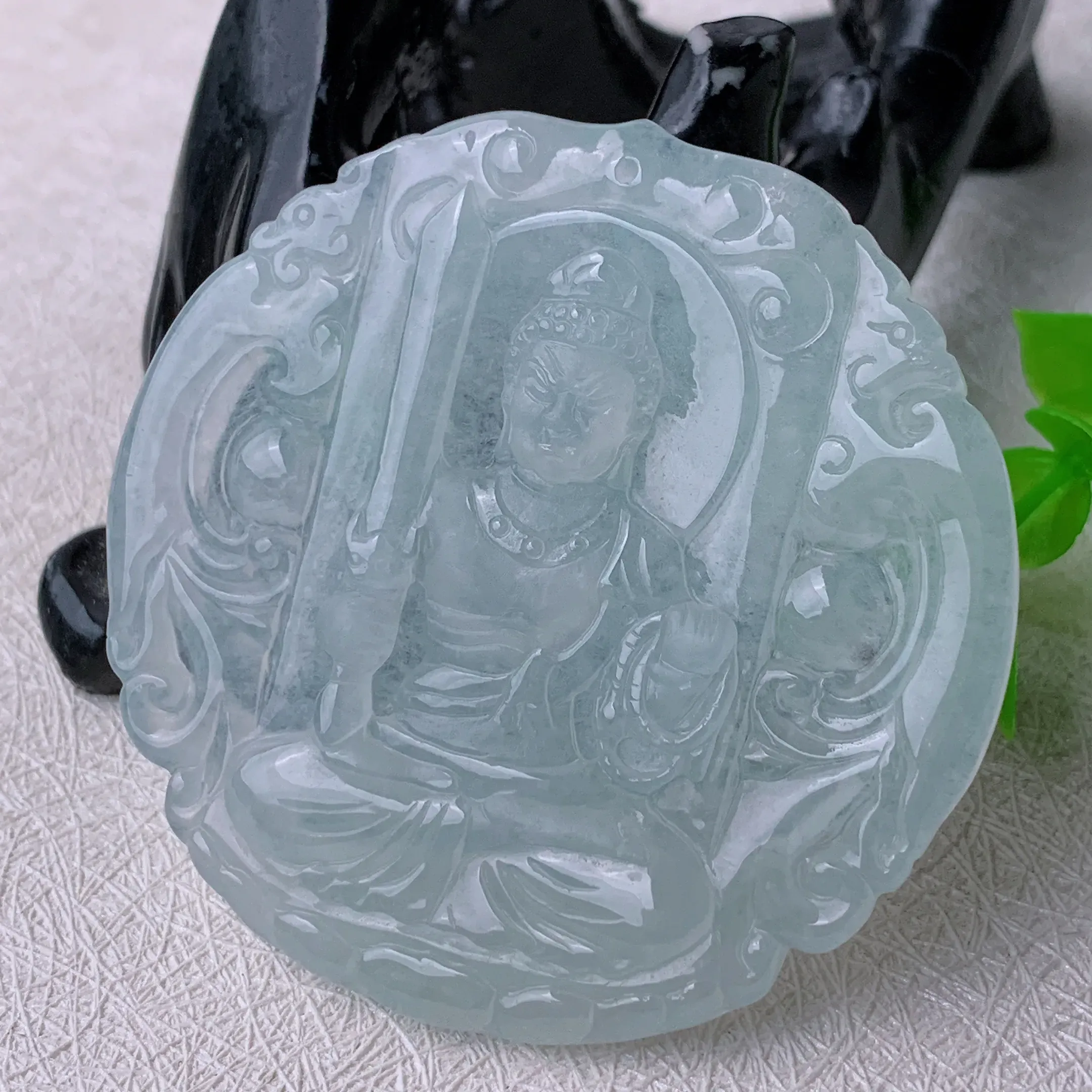 冰种磨砂水润不动明王挂件       尺寸53*53.6*4.9mm  水头好，料子细腻，莹润通透，佩戴效果好#20