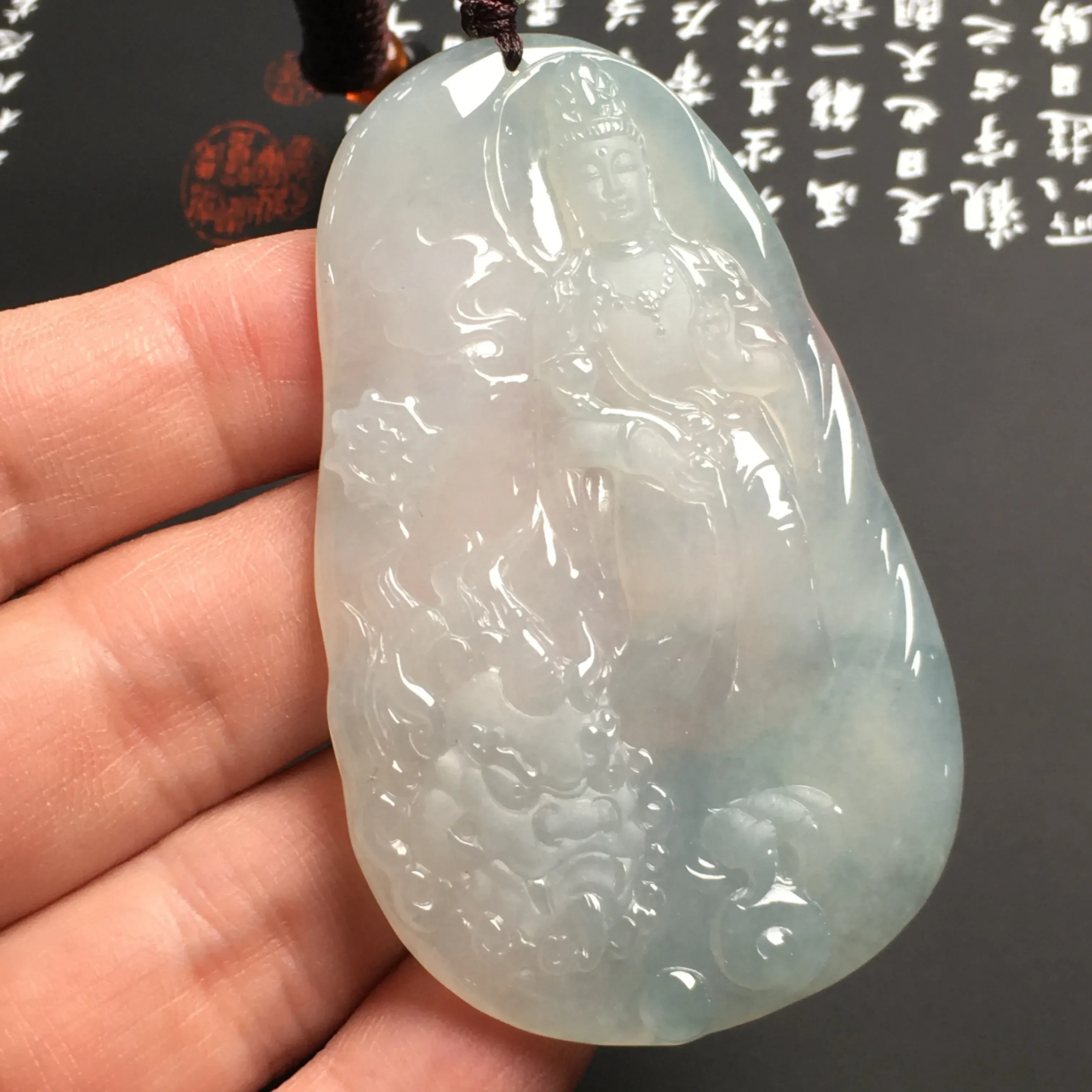 冰糯种【观音】吊坠 质地细腻 雕工精湛