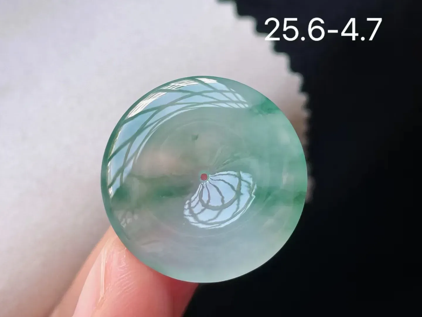 18K冰种飘花平安扣吊坠 飘花灵动 种好冰透 玉质水润  底色清爽 亮瞎丽精致